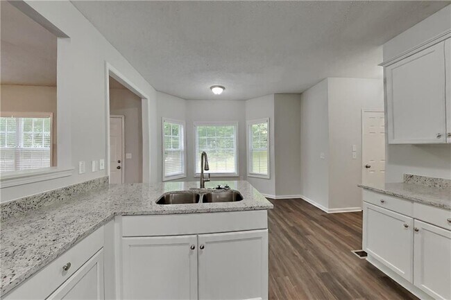 Building Photo - 114 Tannin Ct