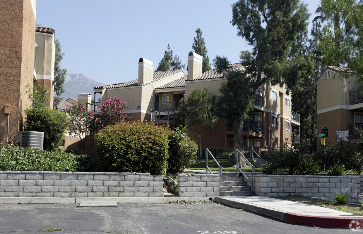 at Alta Loma Apartments Rancho Cucamonga, CA