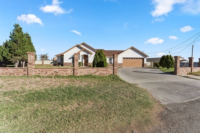 Foto del edificio - 1400 N Redondo Ave