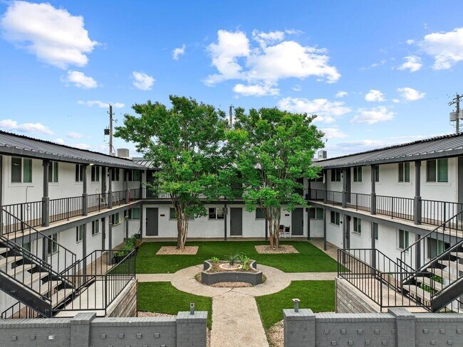 Building Photo - 7929 Gault St