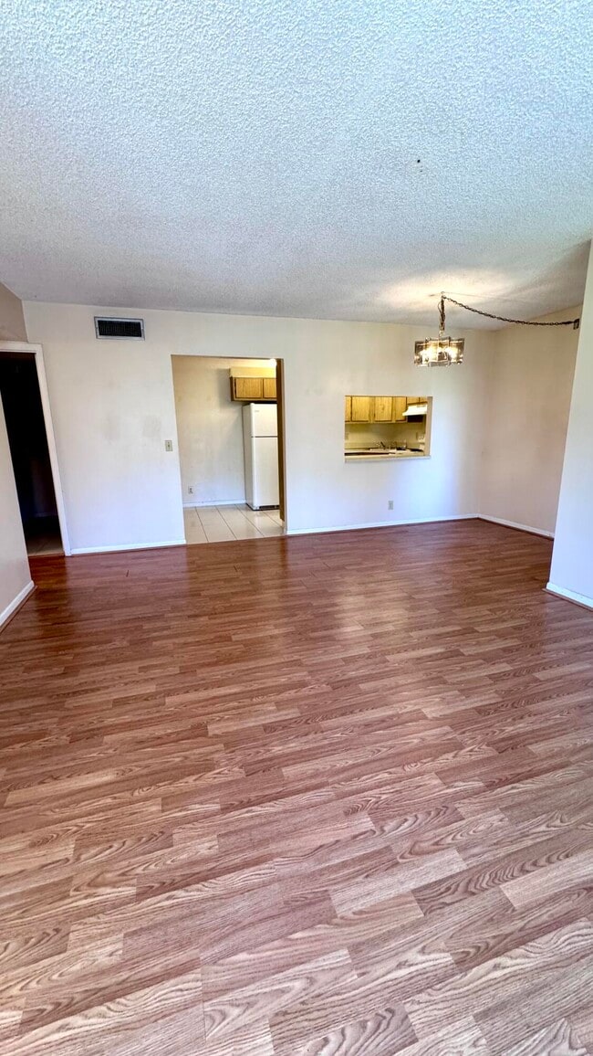 Building Photo - 1114 Green Pine Blvd