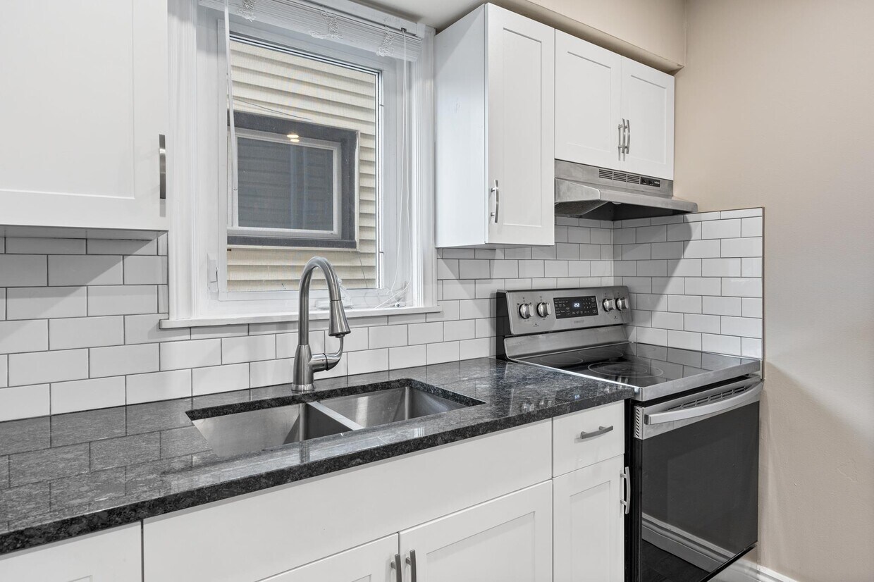 Building Photo - 835 Moy Ave