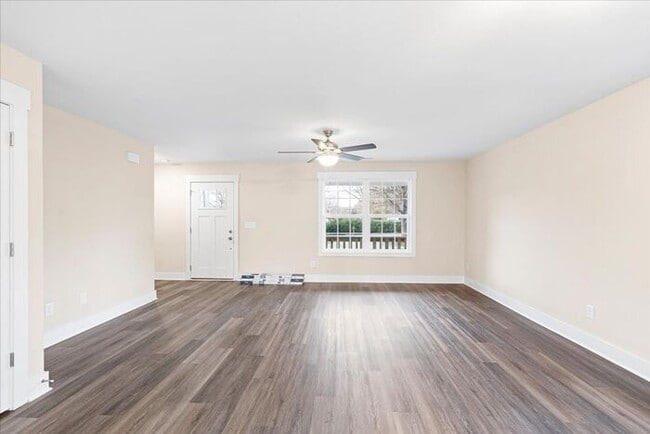 Building Photo - BRAND NEW 3 bedroom 2.5 bath home FOR RENT...