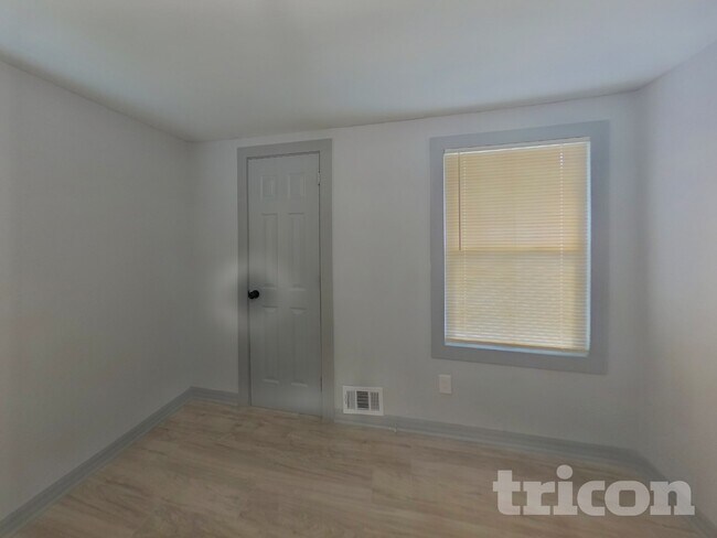 Foto del edificio - 11 Swan Dr