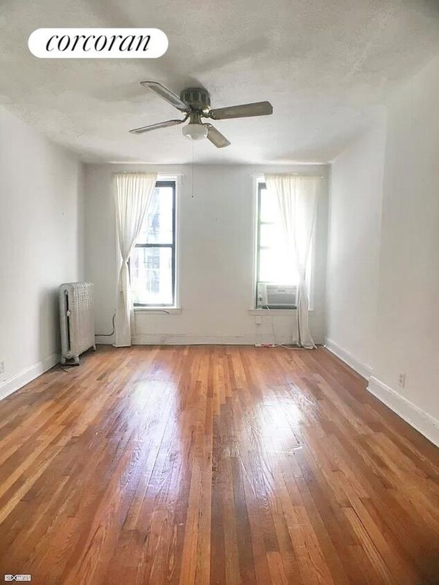 Foto principal - 522 W 50th St