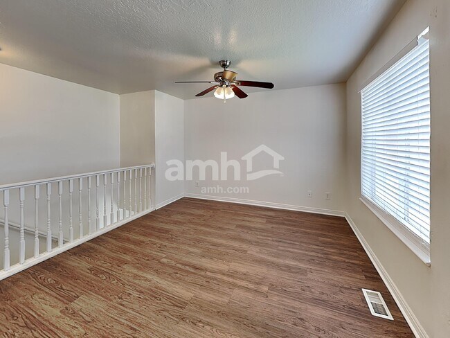 Building Photo - 385 Pommel Dr