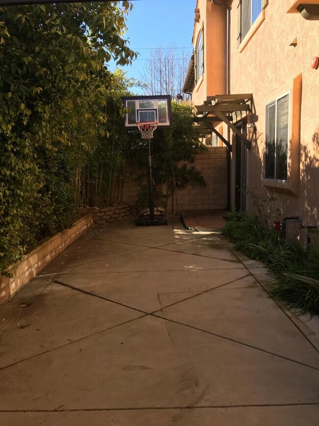 156 El Dorado St Unit B, Arcadia, CA 91006 Condo for Rent in Arcadia