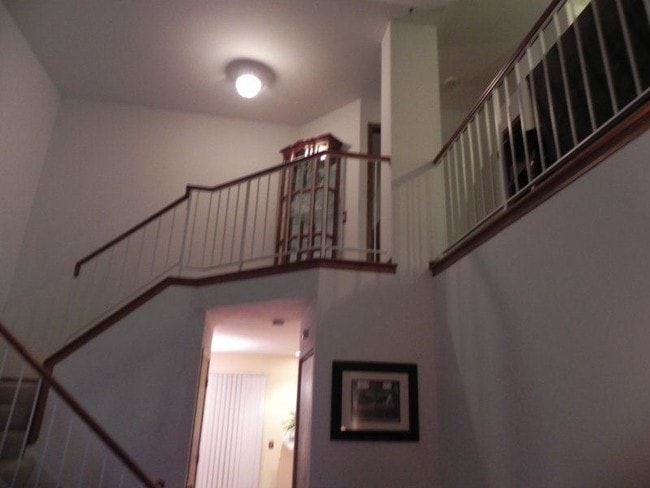 Building Photo - 29 E Shag Bark Ln