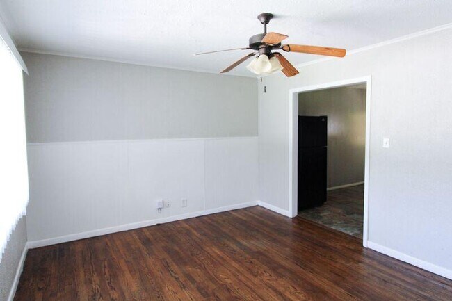 Foto del edificio - 7212 E 4th Pl