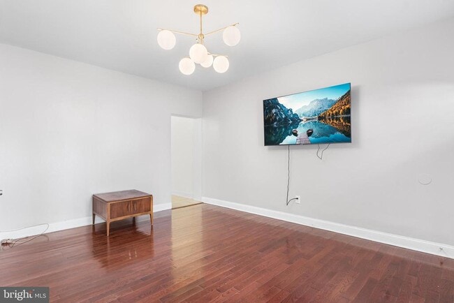 Building Photo - 2734 Edgemont St