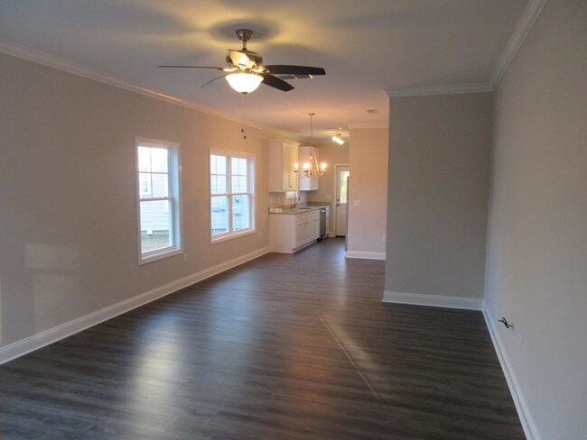 Building Photo - 325 Summercreek Cove