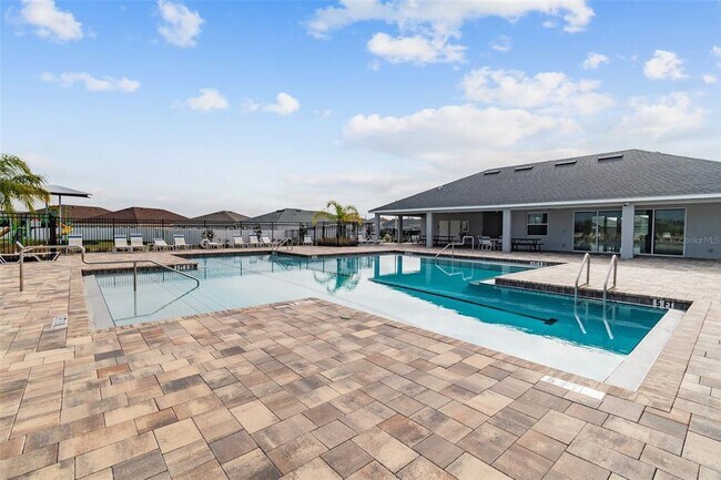 Foto del edificio - 4548 White Marble Ct