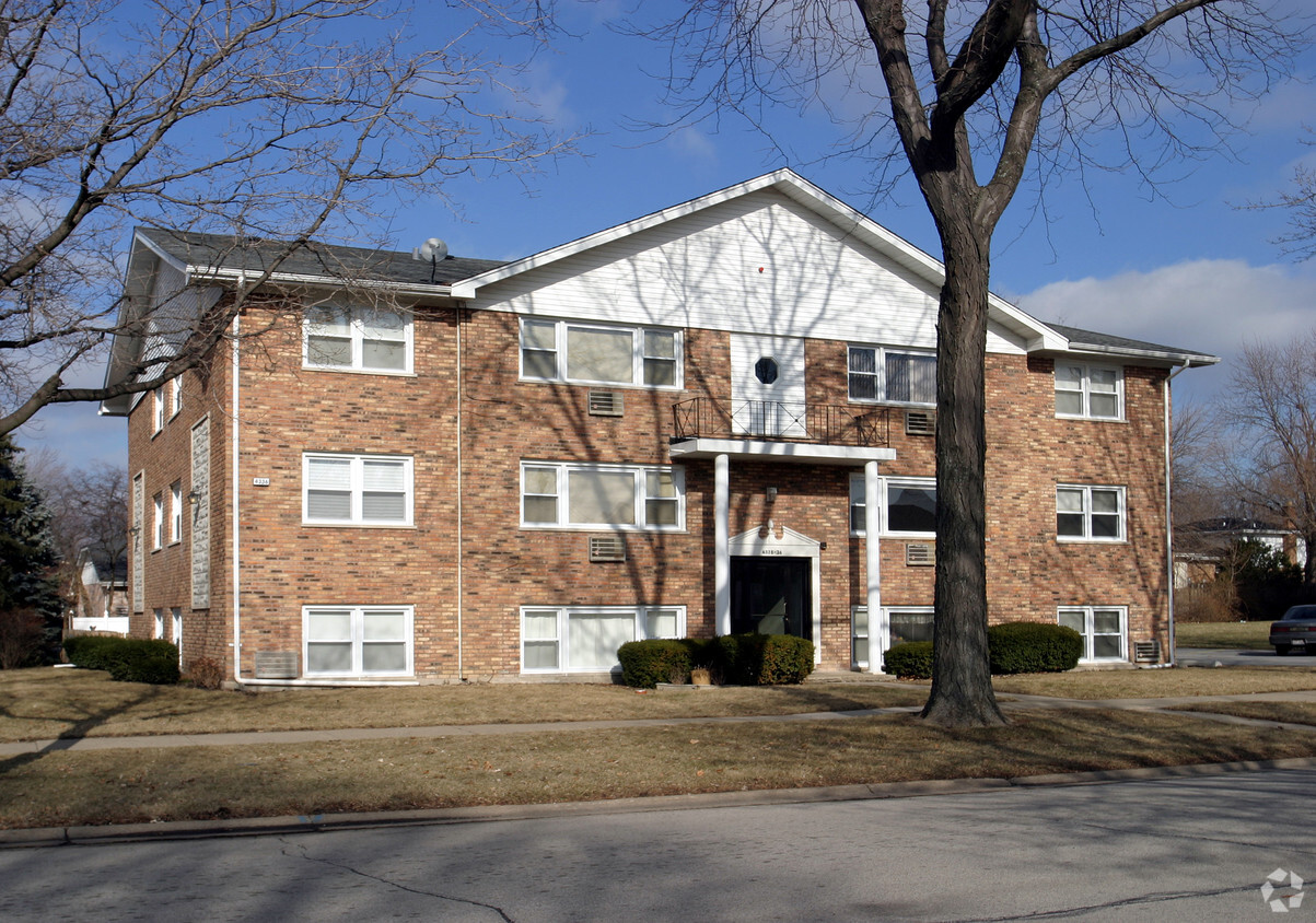 Building Photo - 4328 W Lindenwood Dr