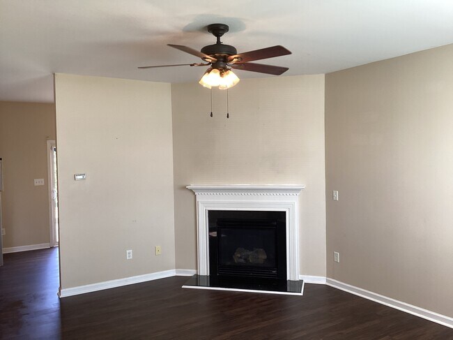 Building Photo - 1018 Skillbeck Rd