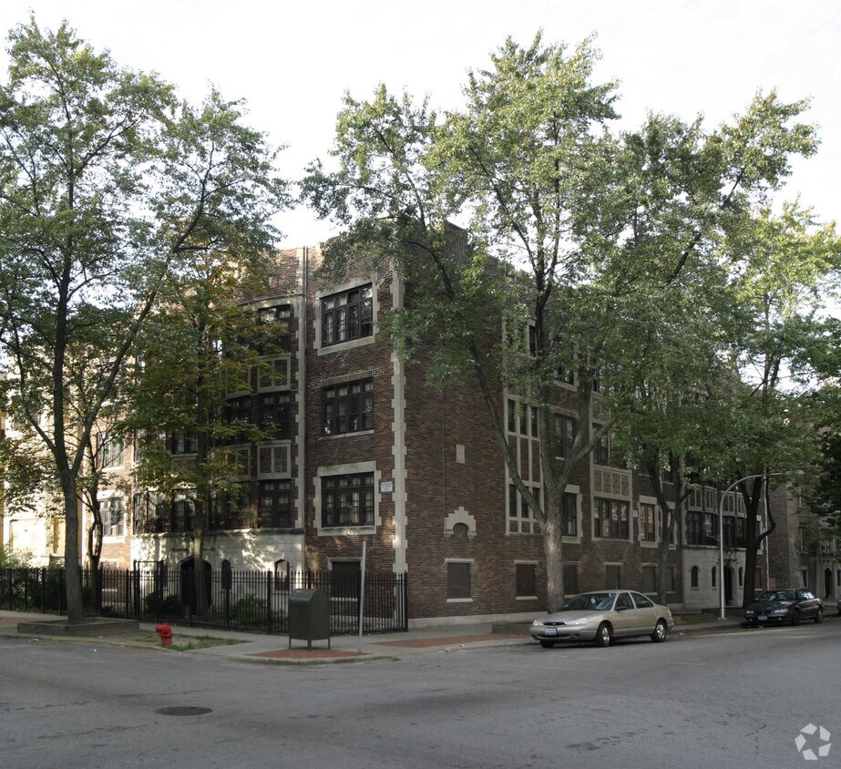Primary Photo - 7700 S Essex Ave