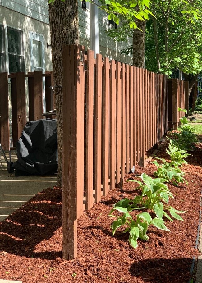 Foto del edificio - 334 4th St N