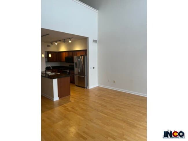 Building Photo - Beautiful 2 Bedroom 2 Bathroom Loft in the...