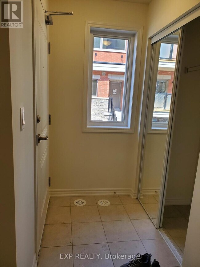 Building Photo - 240 Lagerfeld Dr