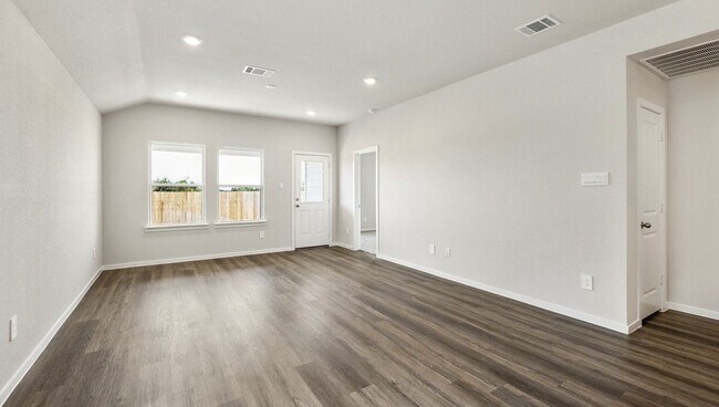 Building Photo - 310 Randall Pl