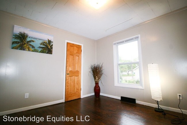 Building Photo - 211 Hartman Ave