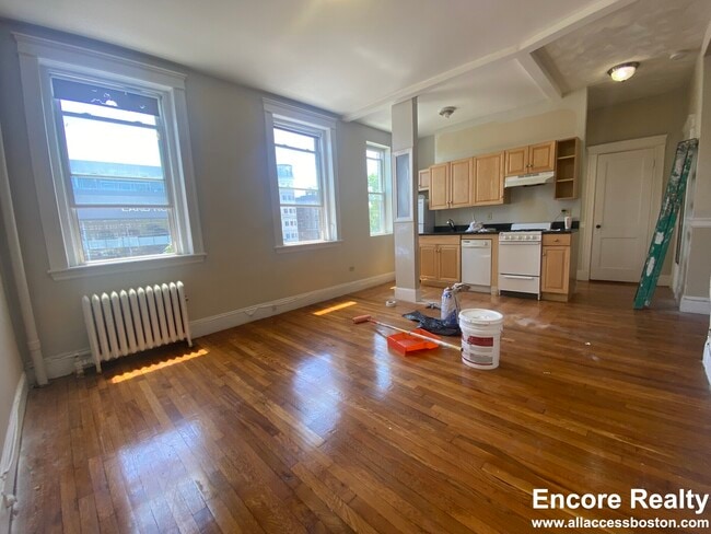 Building Photo - 1189 Commonwealth Ave