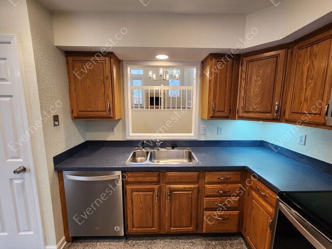 Building Photo - 1812 Rockridge Pl NE