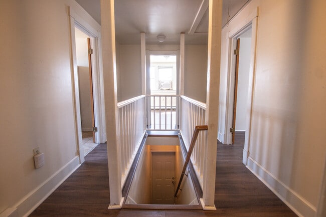 UNIT B AREA VIEW - 813 N Market St