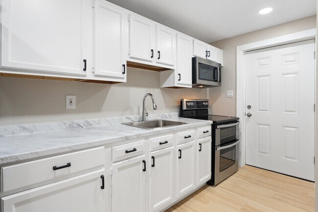 Foto del edificio - 548 Ridge Ave