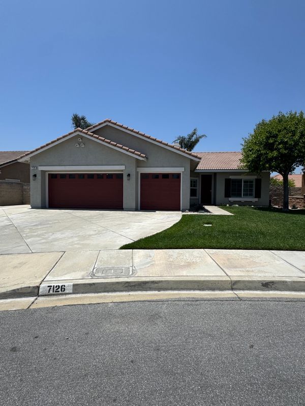 Foto del edificio - 7126 Revere Way