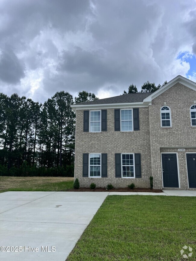 Building Photo - 2708 Jefferson Dr