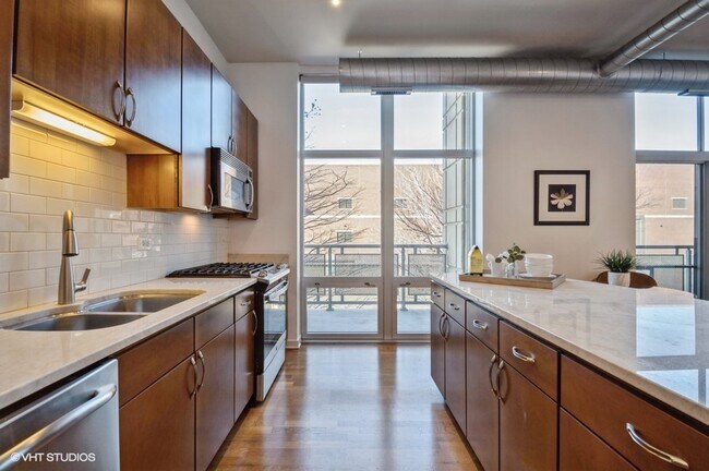 Foto del edificio - 700 N Larrabee St