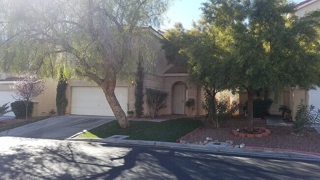 Foto del edificio - Your Perfect Home Awaits! 4 Bedrooms, Spacious Yard & More