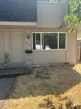 Building Photo - 1075 Monroe St