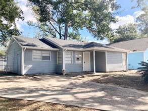 Building Photo - 10124 Homestead Rd