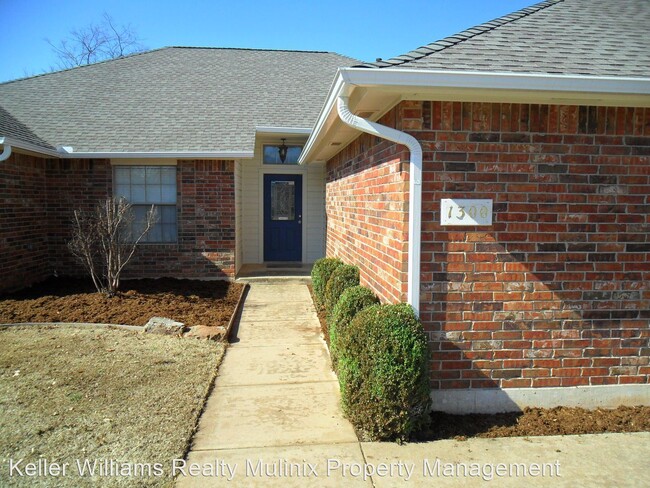 Building Photo - 3 br, 3 bath House - 1300 Melisa Drive