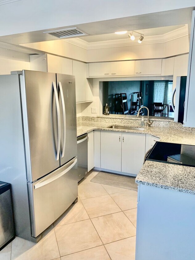 Foto principal - ***2BED/2BATH***PIPERS POINTE***FURNISHED ...