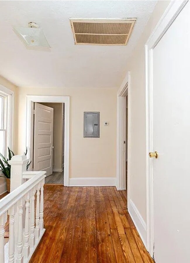 Photo - 305 Eaton Ave Apartment