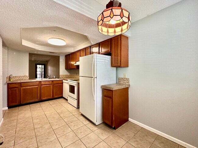 Building Photo - 11244 Shady Glen Dr