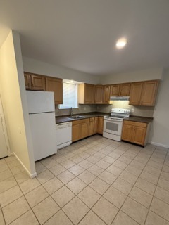 Building Photo - 904 Meadow Woods Ln