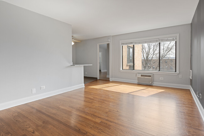 Building Photo - 7545 N Winchester Ave