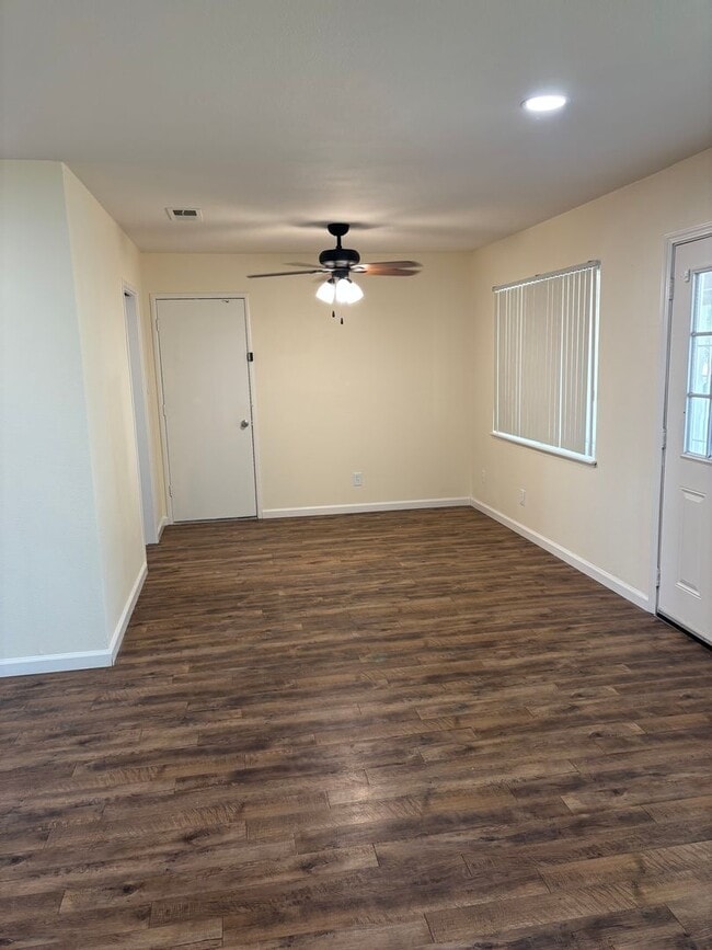 Foto del edificio - 3 B/D 2 B/A HOUSE IN MARYSVILLE AVAILABLE NOW