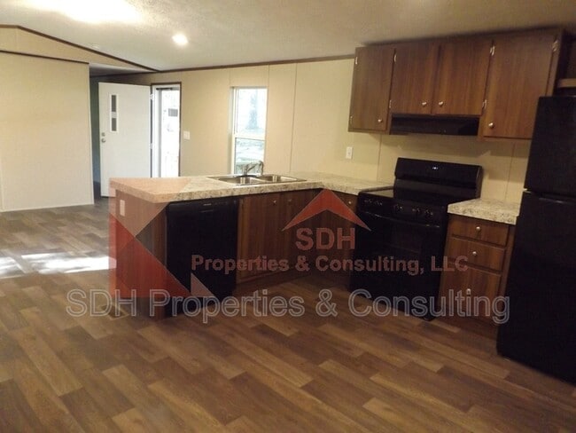 Building Photo - 204 Martha Ct