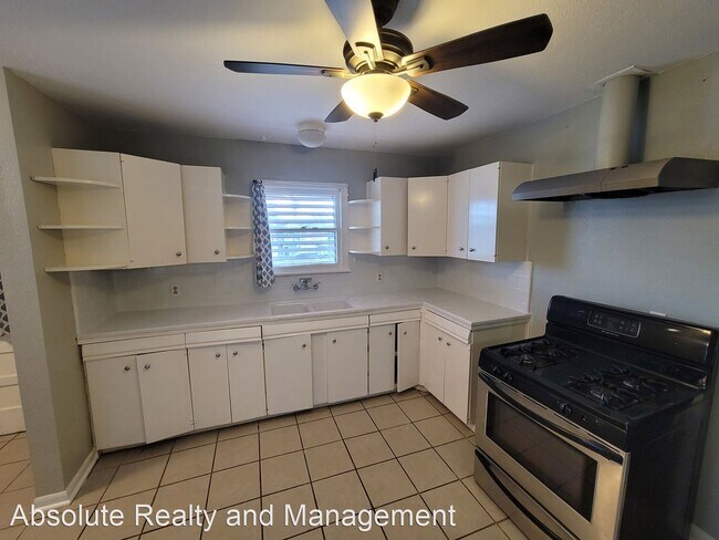 Foto del edificio - 3 br, 1 bath House - 1804 Bayou Homes Drive