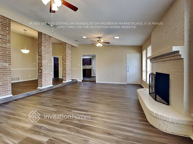 Foto del edificio - 934 Echobrook Pl