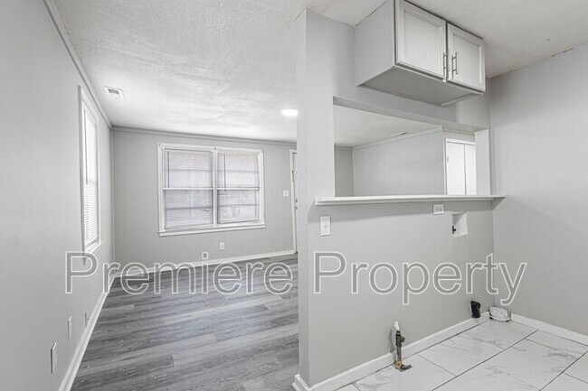 Foto del edificio - 816 S Woodland Ave