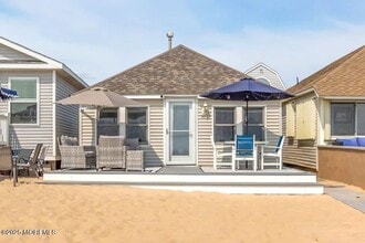 Building Photo - 117 Beach Front