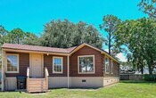 Great Location, Beautiful yard. Walk to the Beach - 2832 Allison Ave