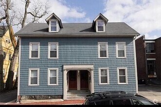 Building Photo - 8 Allen St