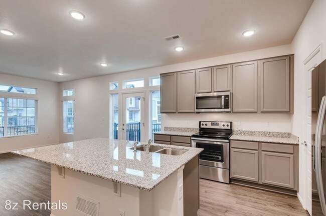 Building Photo - 3 br, 2.5 bath House - 3841 N Himalaya Rd #1