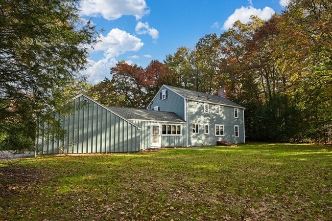Building Photo - 18 Fletcher Rd